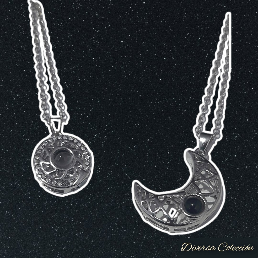 Collar Sol y Luna Proyección 100 Idiomas Plateado - Diversa Colección