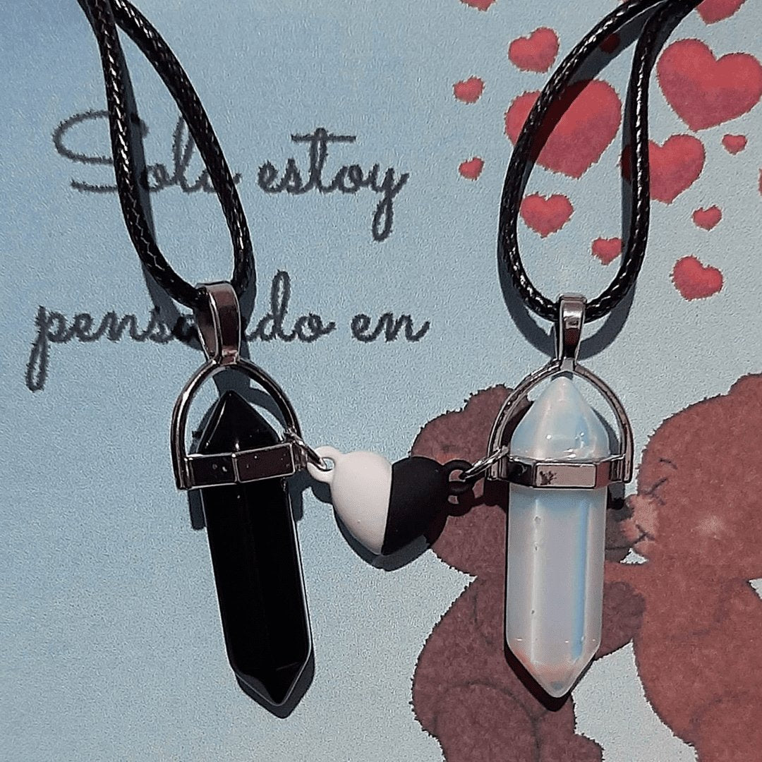 Collares Cuarzo Corazón Magnético B&W - Diversa Colección