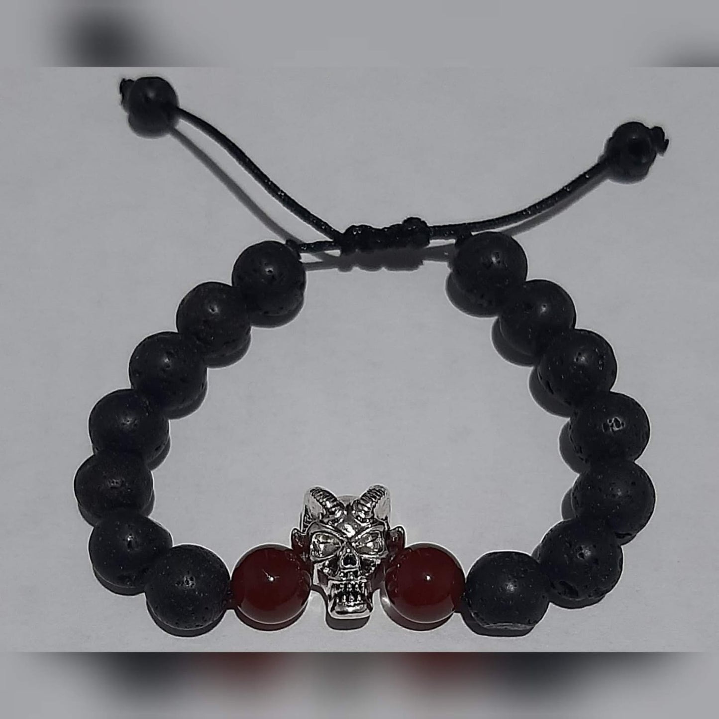 Pulsera Devil Piedra Volcánica - Diversa Colección