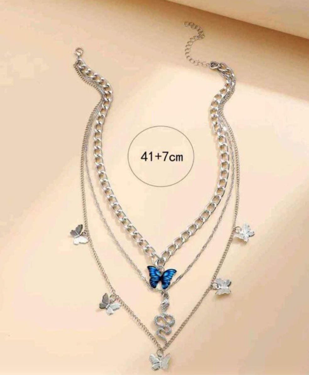 Tres Collares En 1