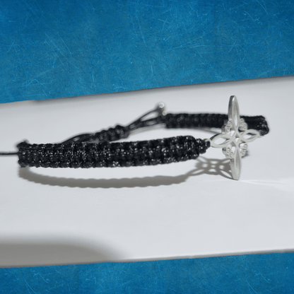 Pulsera Tejida Nudo De Bruja Plateado