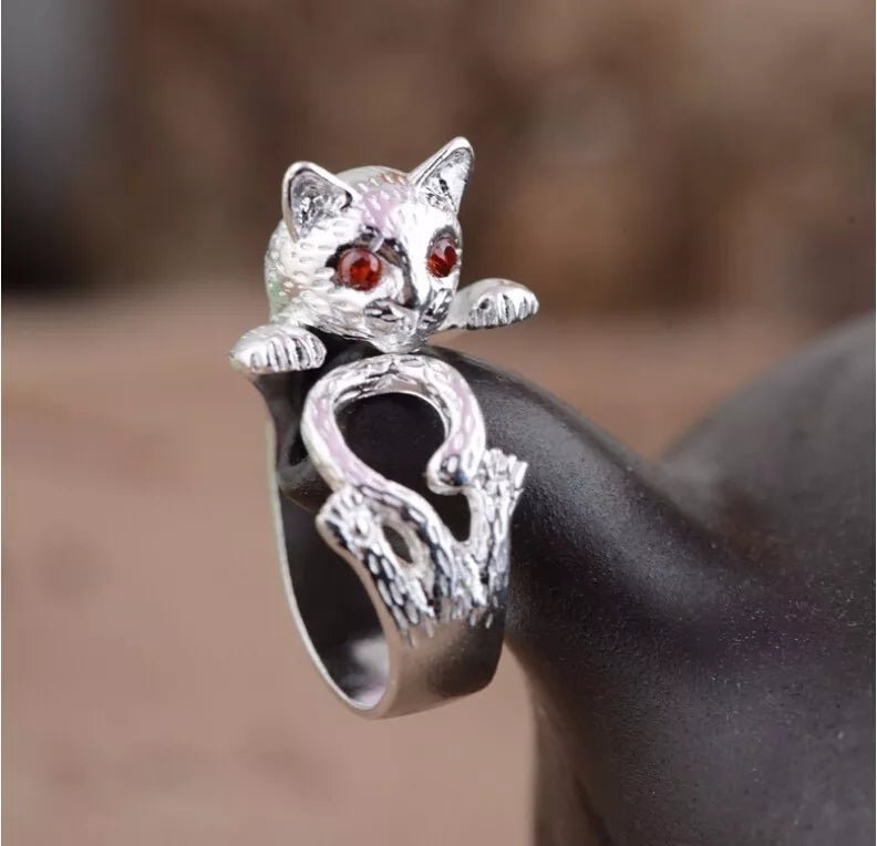 Anillo Gato Ojos Rubí - Diversa Colección