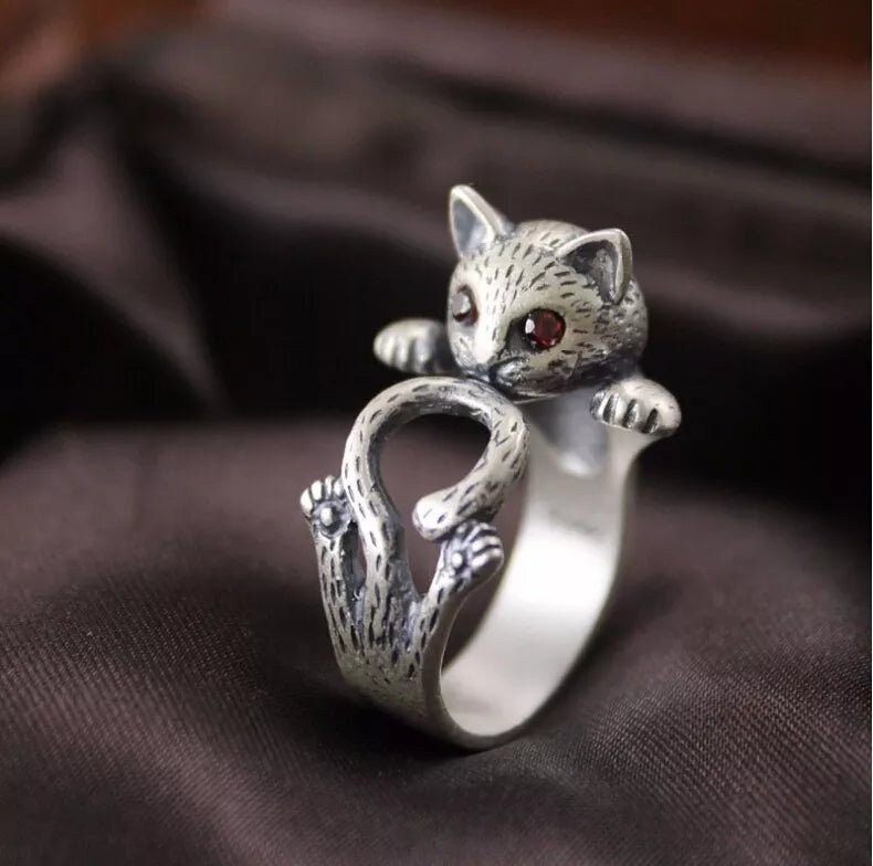 Anillo Gato Ojos Rubí - Diversa Colección