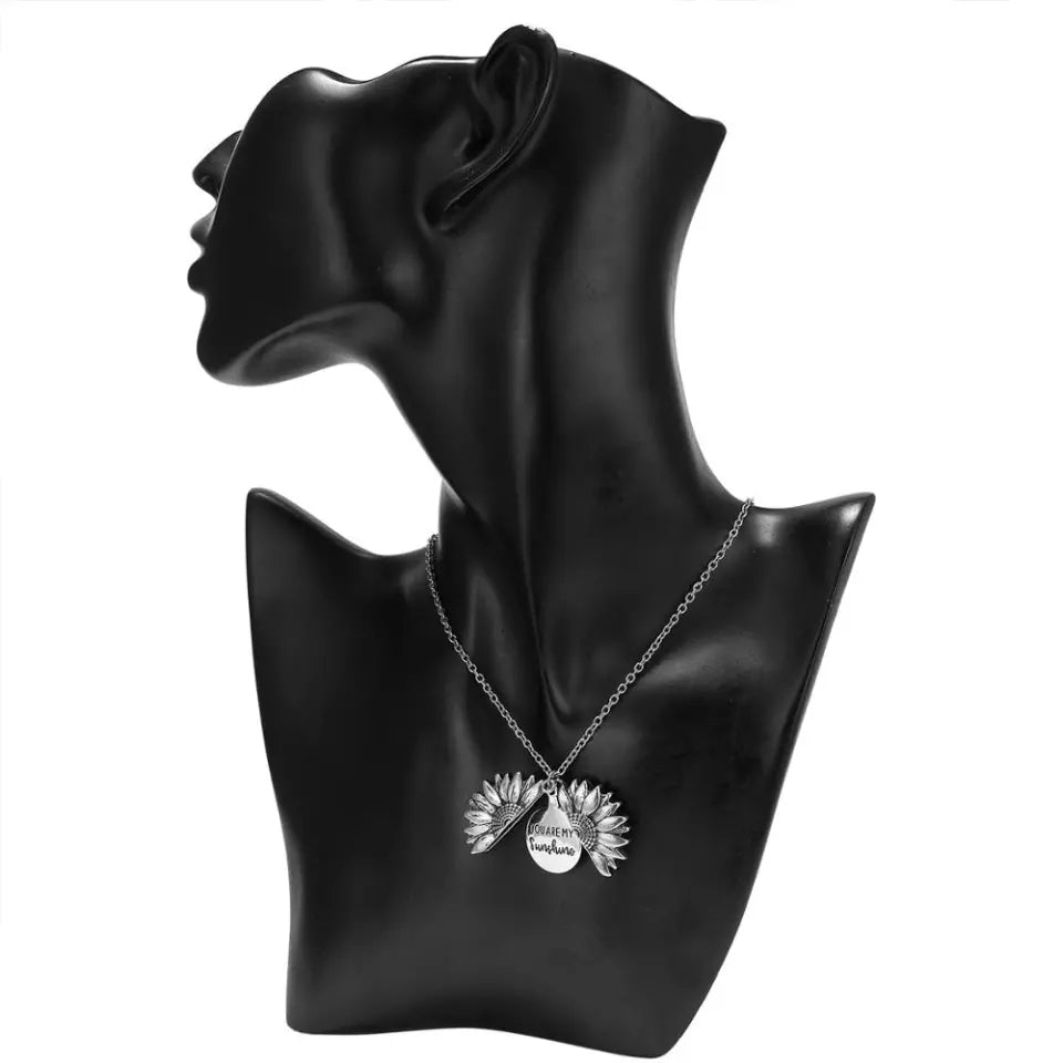 Collar Girasol You Are My Sunshine Plateado - Diversa Colección