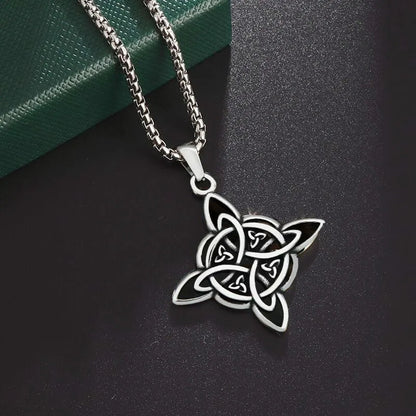 Collar Nudo De Bruja Triqueta - Diversa Colección
