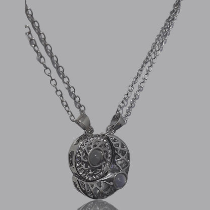 Collar Sol y Luna Proyección 100 Idiomas Plateado - Diversa Colección