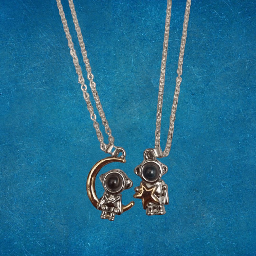 Collares Astronauta Proyección 100 Idiomas - Diversa Colección