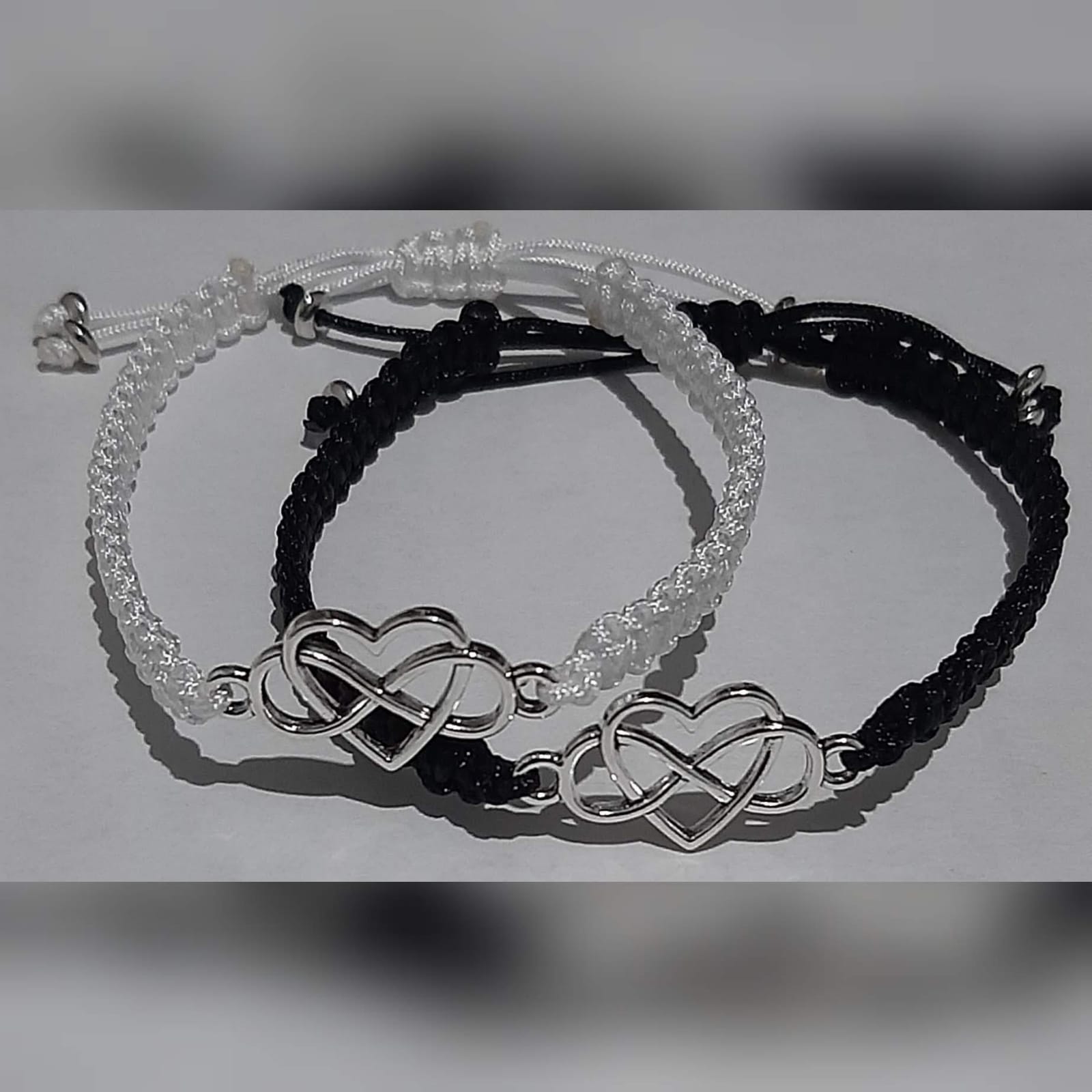 Pareja De Manillas Infinito Corazón - Diversa Colección
